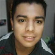 Profesor de computación e informática, impartiendo conocimiento sobre el manejo de las plataformas de video llamadas, office entre otros